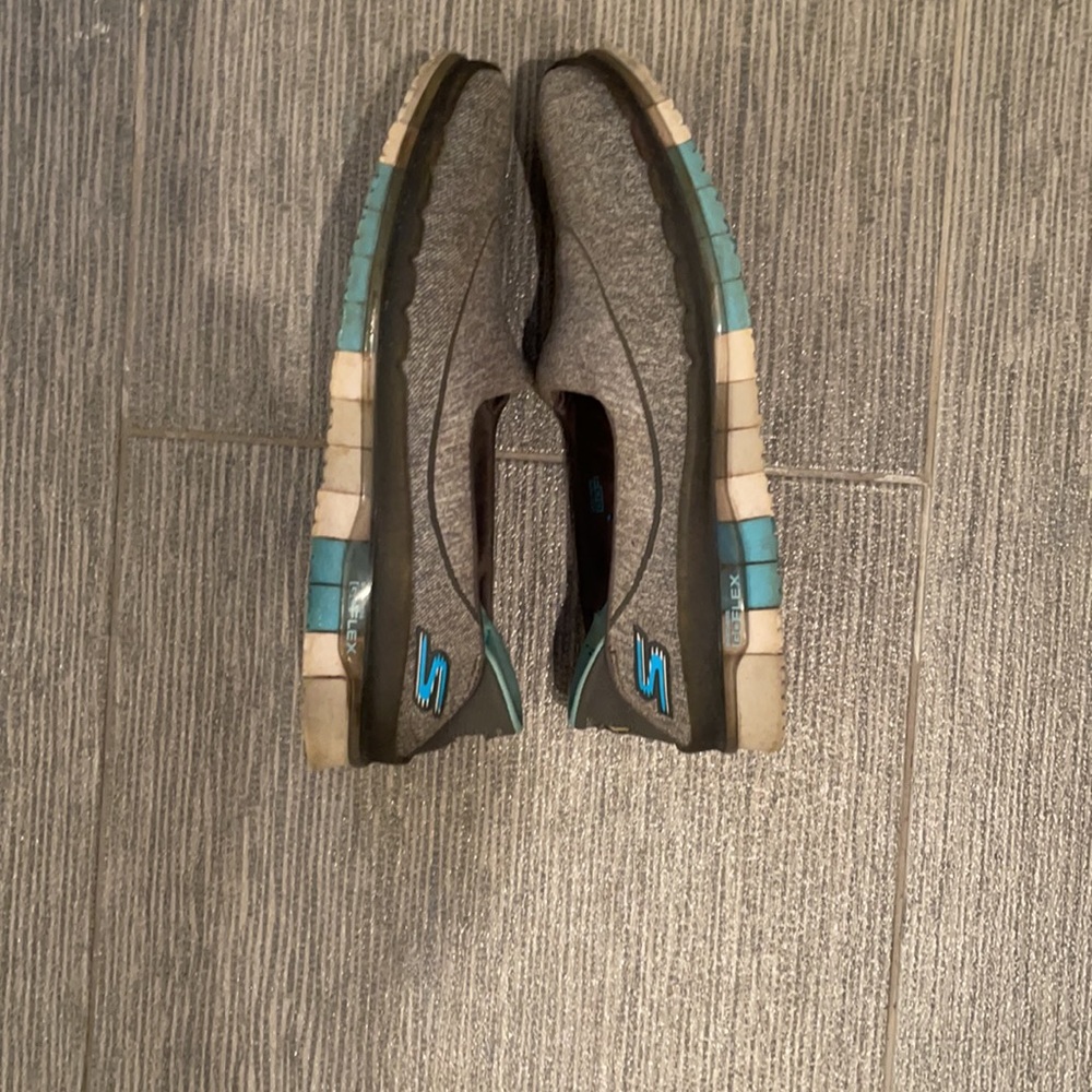 Sketchers Go Flex Slip On-Site Size 6 - image 2